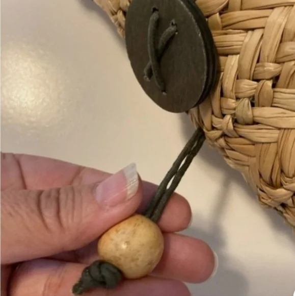 EUC Sun N Sand Woven Tote with Wood Accents - Picture 7 of 8